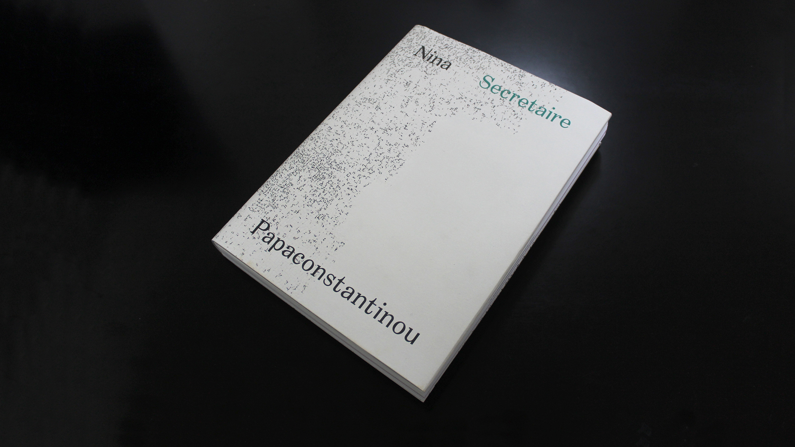 Secretaire ~ Nina Papaconstantinou