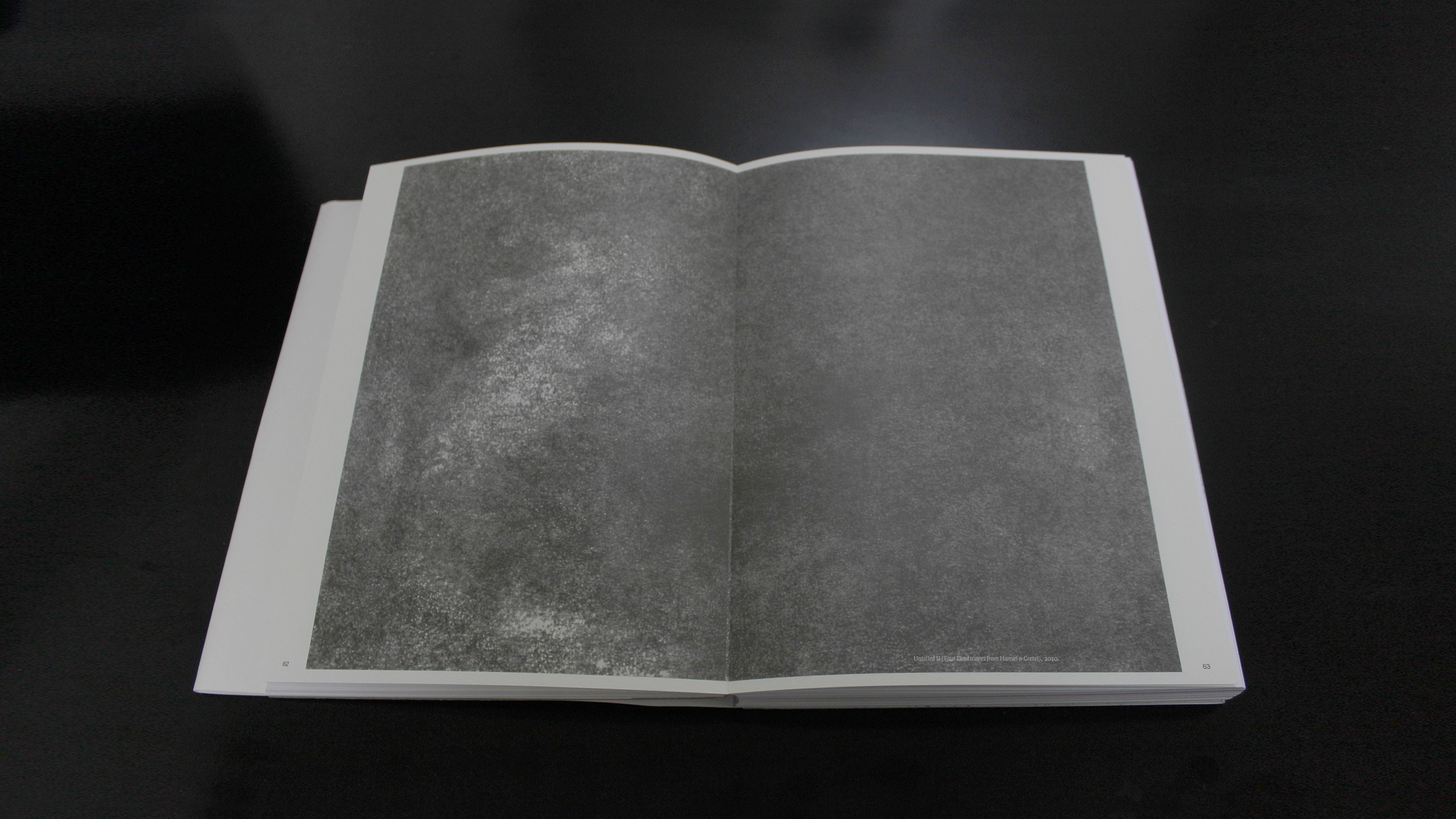 Secretaire ~ Nina Papaconstantinou