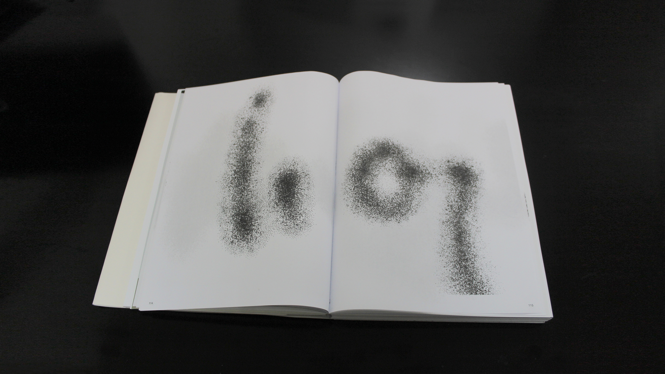 Secretaire ~ Nina Papaconstantinou