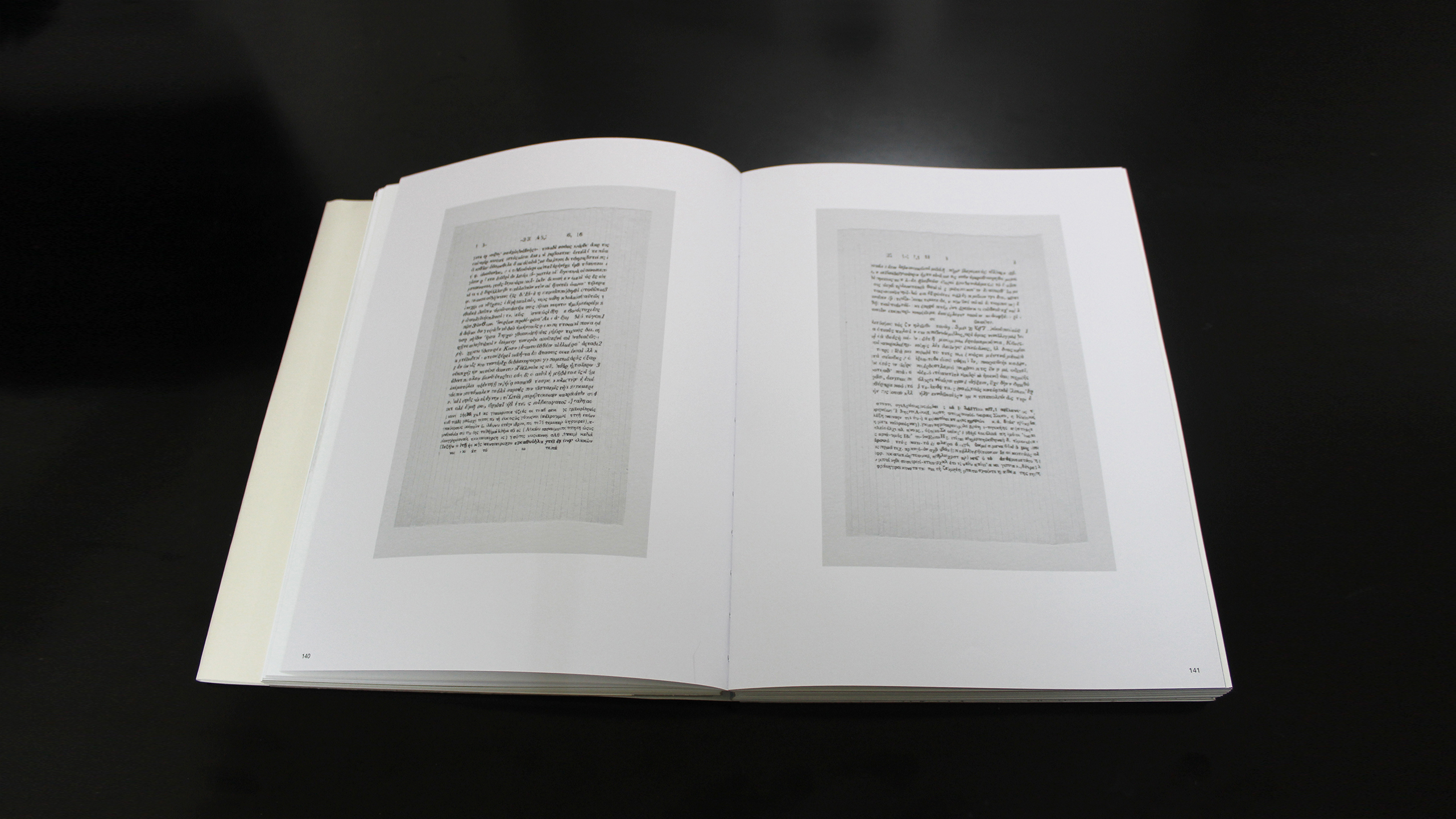 Secretaire ~ Nina Papaconstantinou