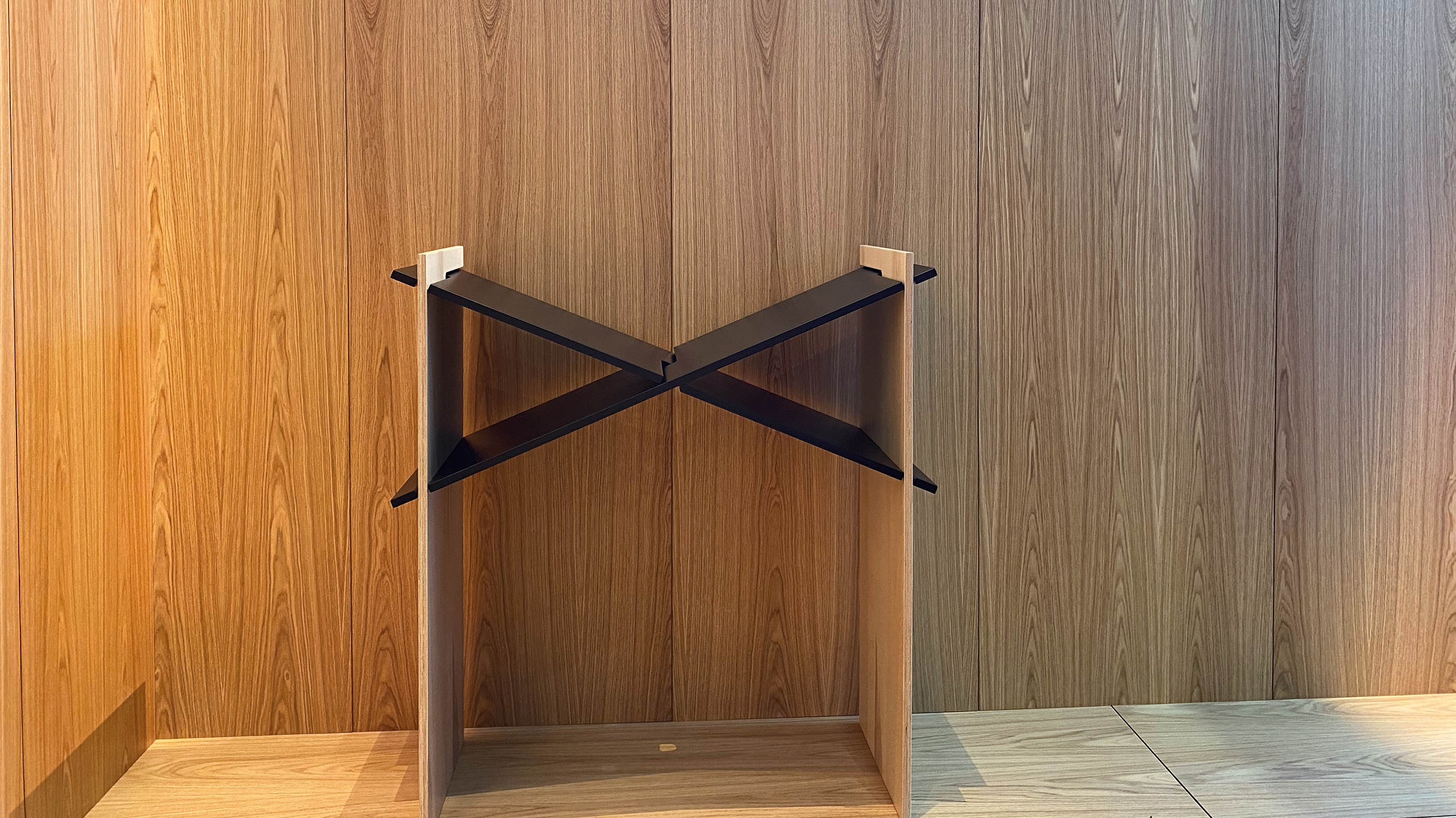 The X-Lectern ~ Studio Lialios Vazoura